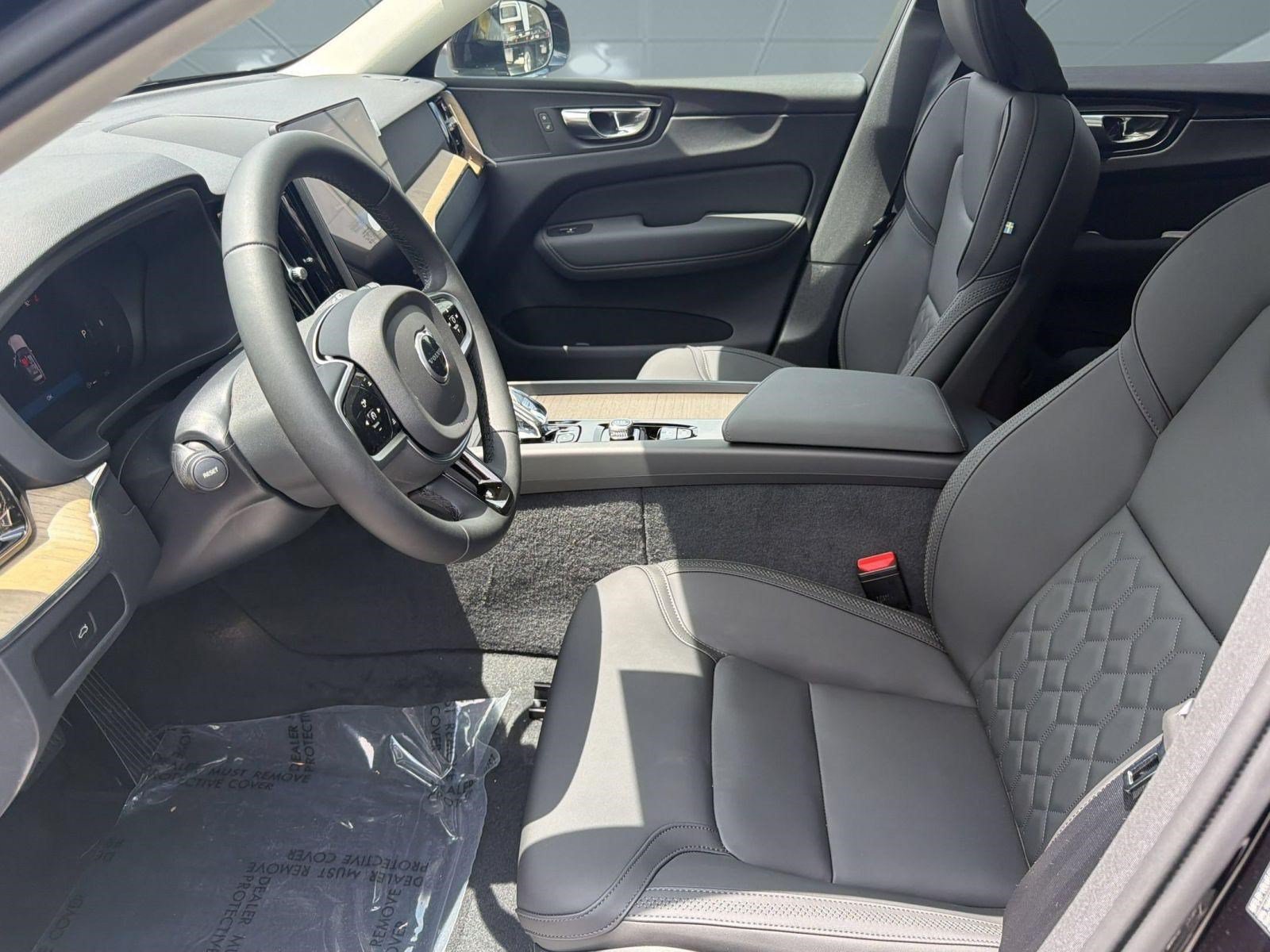 New 2026 Volvo XC60 B5 Plus AWD/4WD image 5