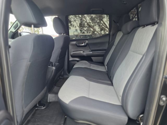 Used 2021 Toyota Tacoma TRD Sport w/ Technology Package AWD/4WD image 15