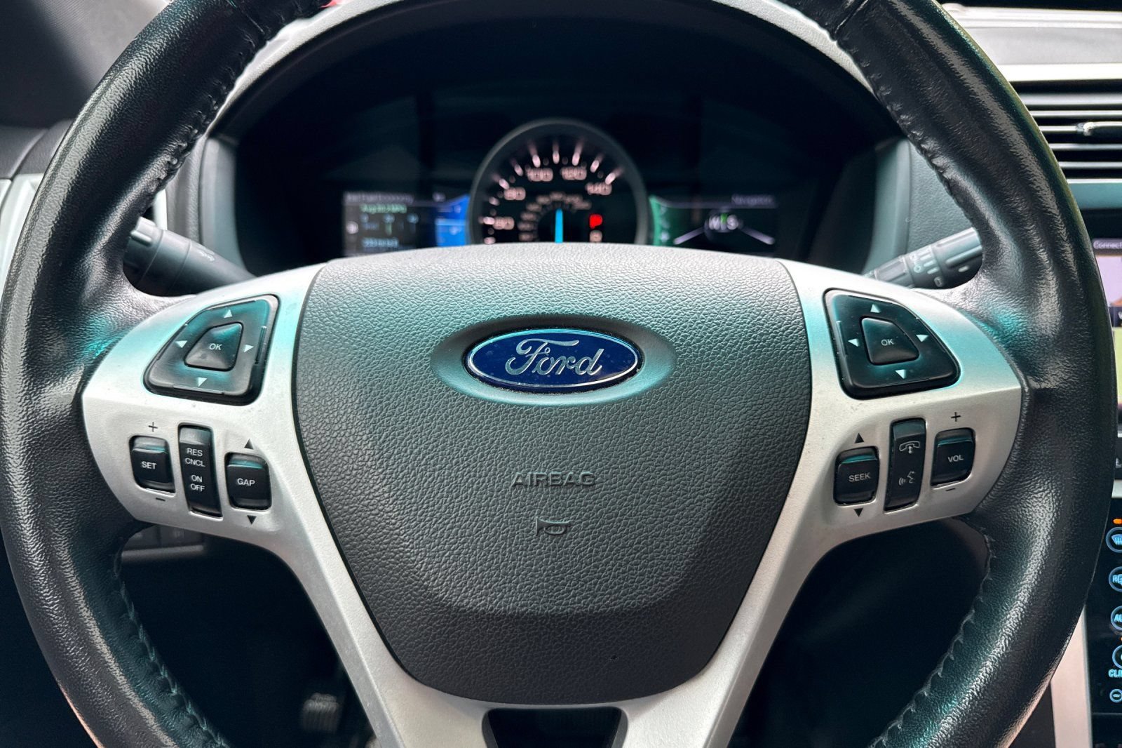 Used 2013 Ford Explorer Limited AWD/4WD image 24