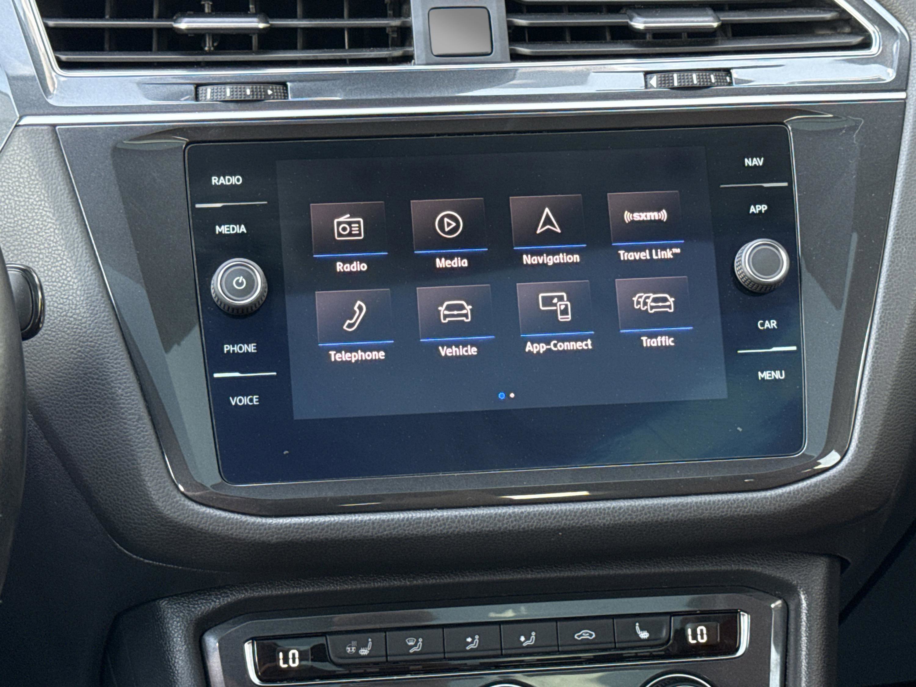 Used 2019 Volkswagen Tiguan SEL Premium image 17