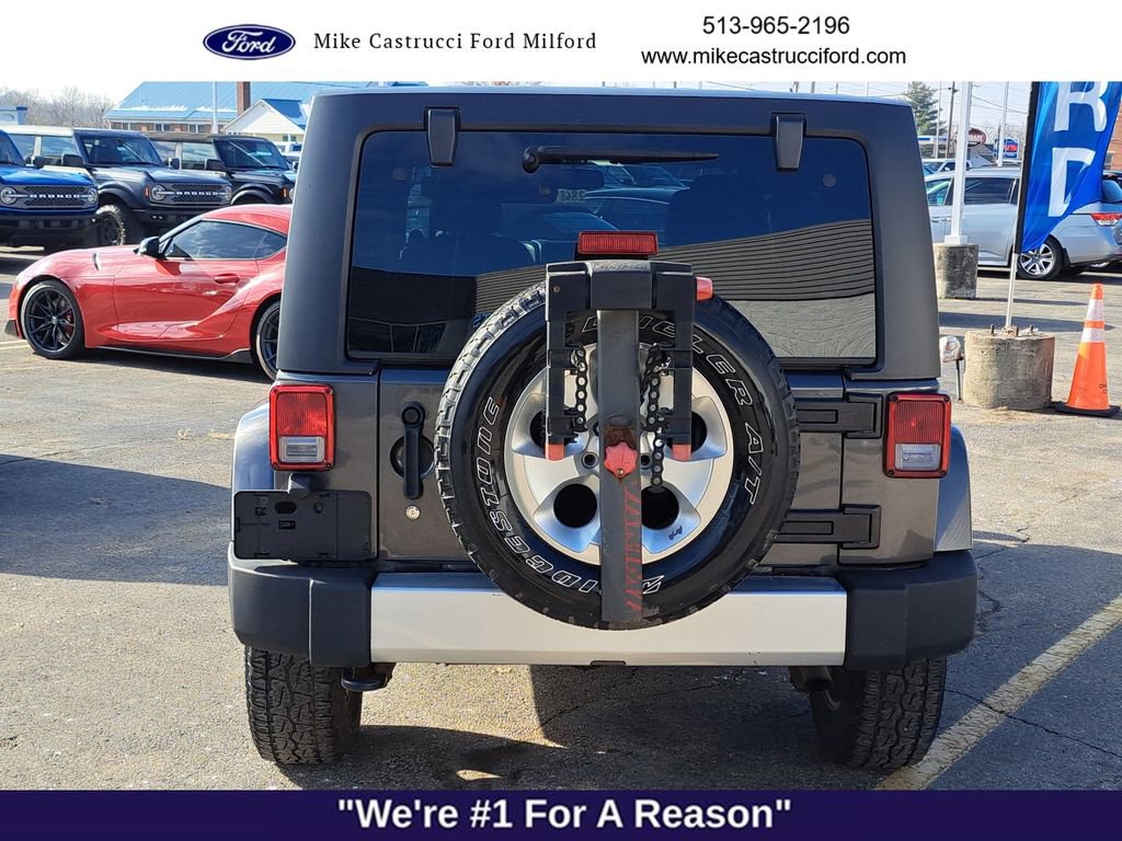 Used 2014 Jeep Wrangler Unlimited Sahara w/ Dual Top Group image 4