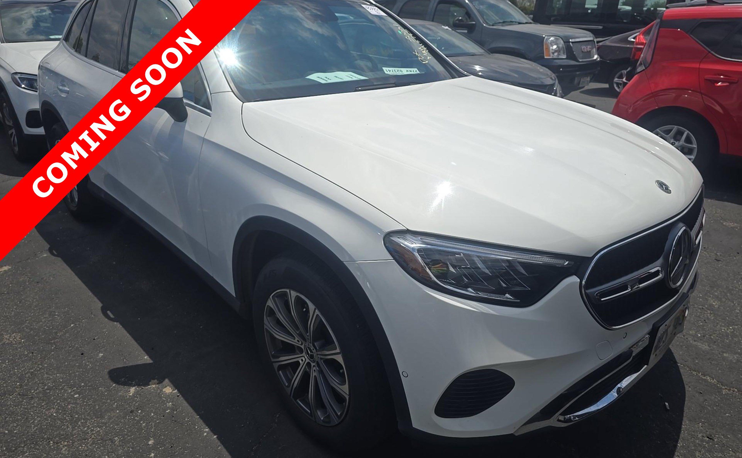Used 2024 Mercedes-Benz GLC 300 4MATIC image 3