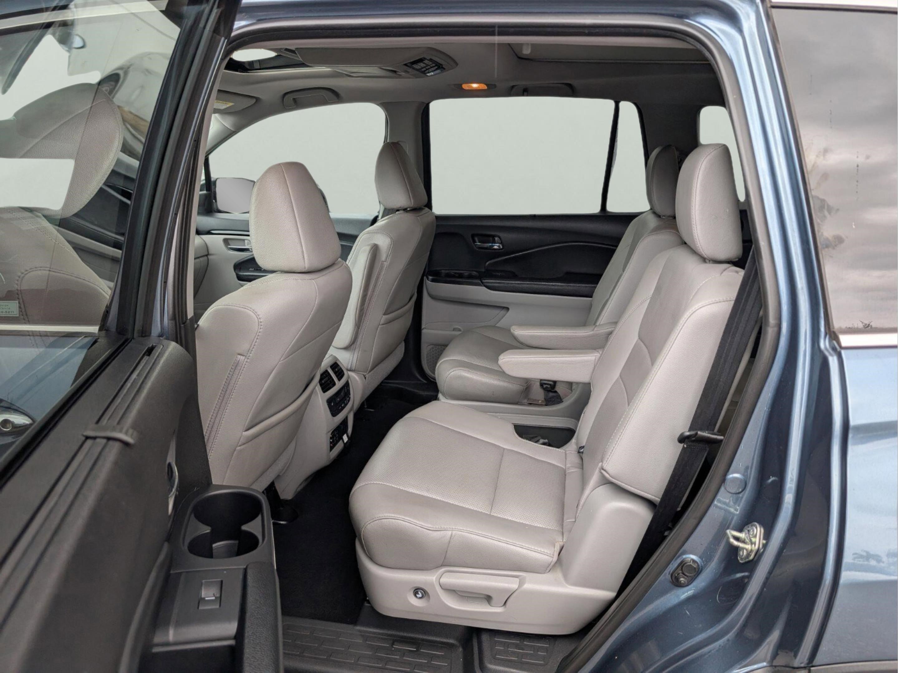 Used 2018 Honda Pilot Elite image 30