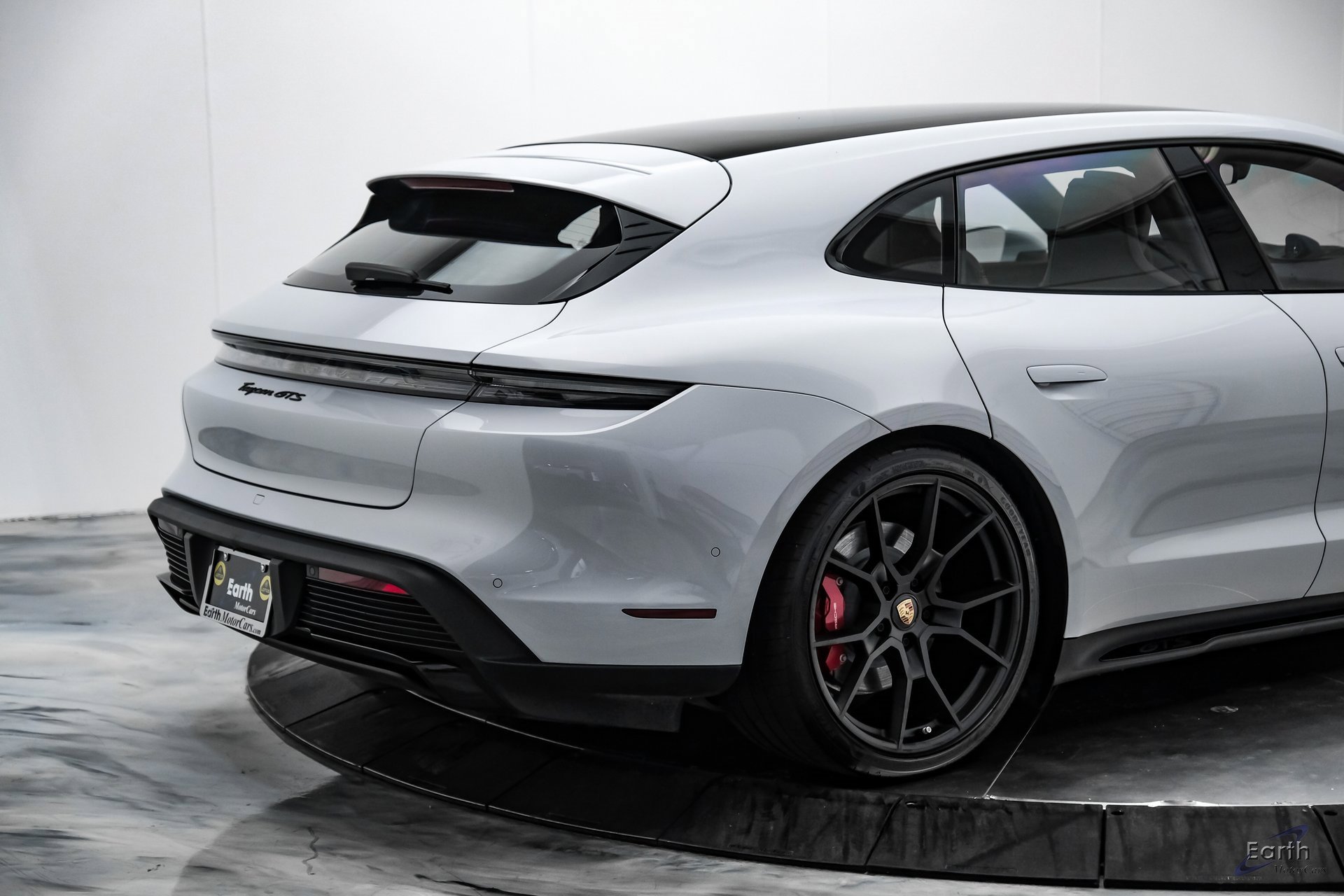 Used 2023 Porsche Taycan GTS w/ Premium Package image 14