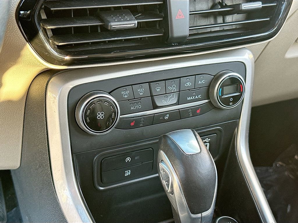 Used 2021 Ford EcoSport Titanium image 16