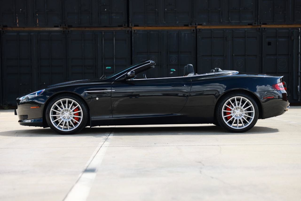 Used 2006 Aston Martin DB9 Volante RWD image 3