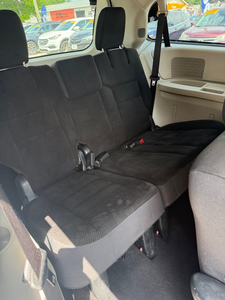 Used 2018 Dodge Grand Caravan SE w/ UConnect Hands-Free Group FWD image 18