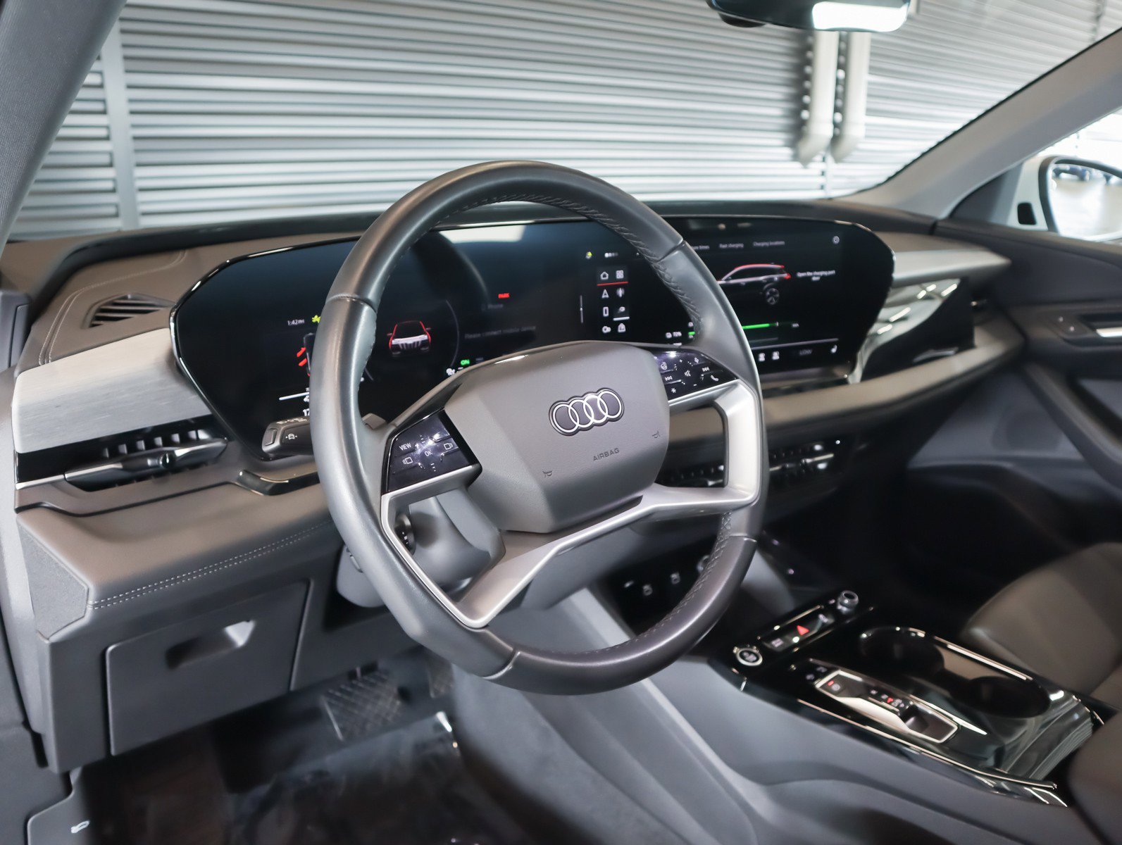 Certified 2025 Audi Q6 e-tron Premium w/ Convenience Package image 14