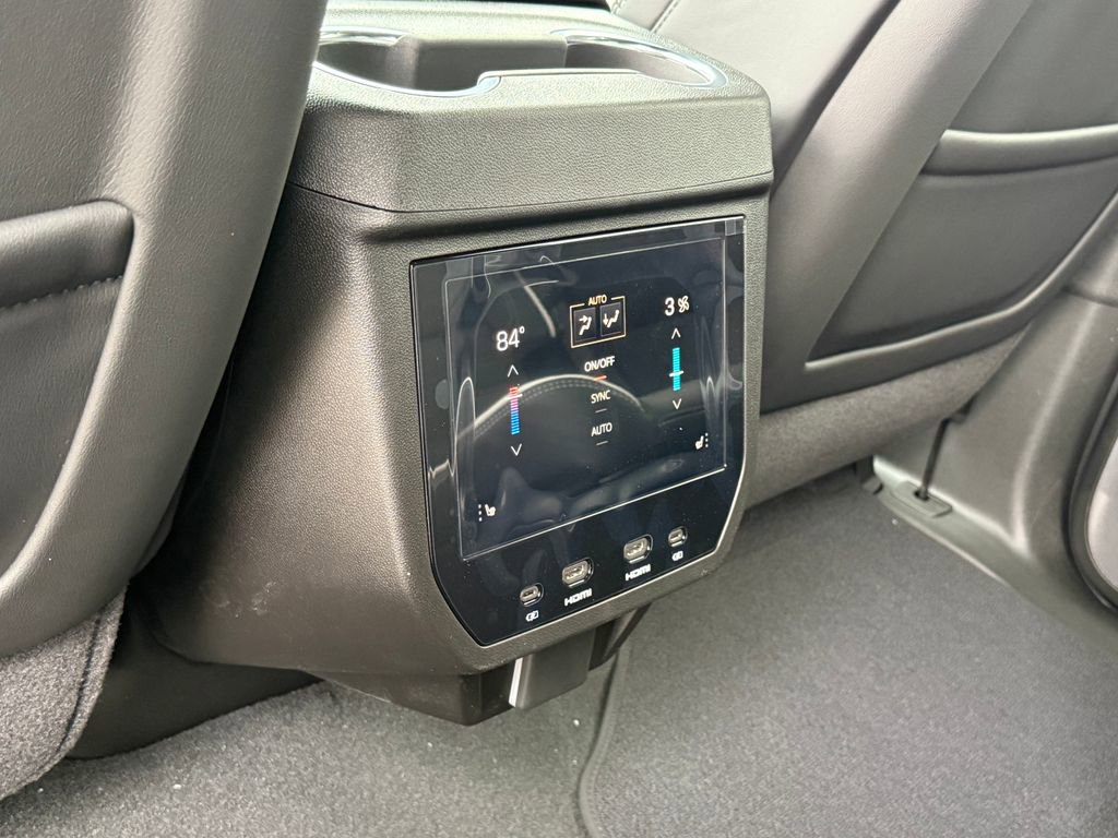 New 2026 GMC Yukon AT4 Ultimate image 17