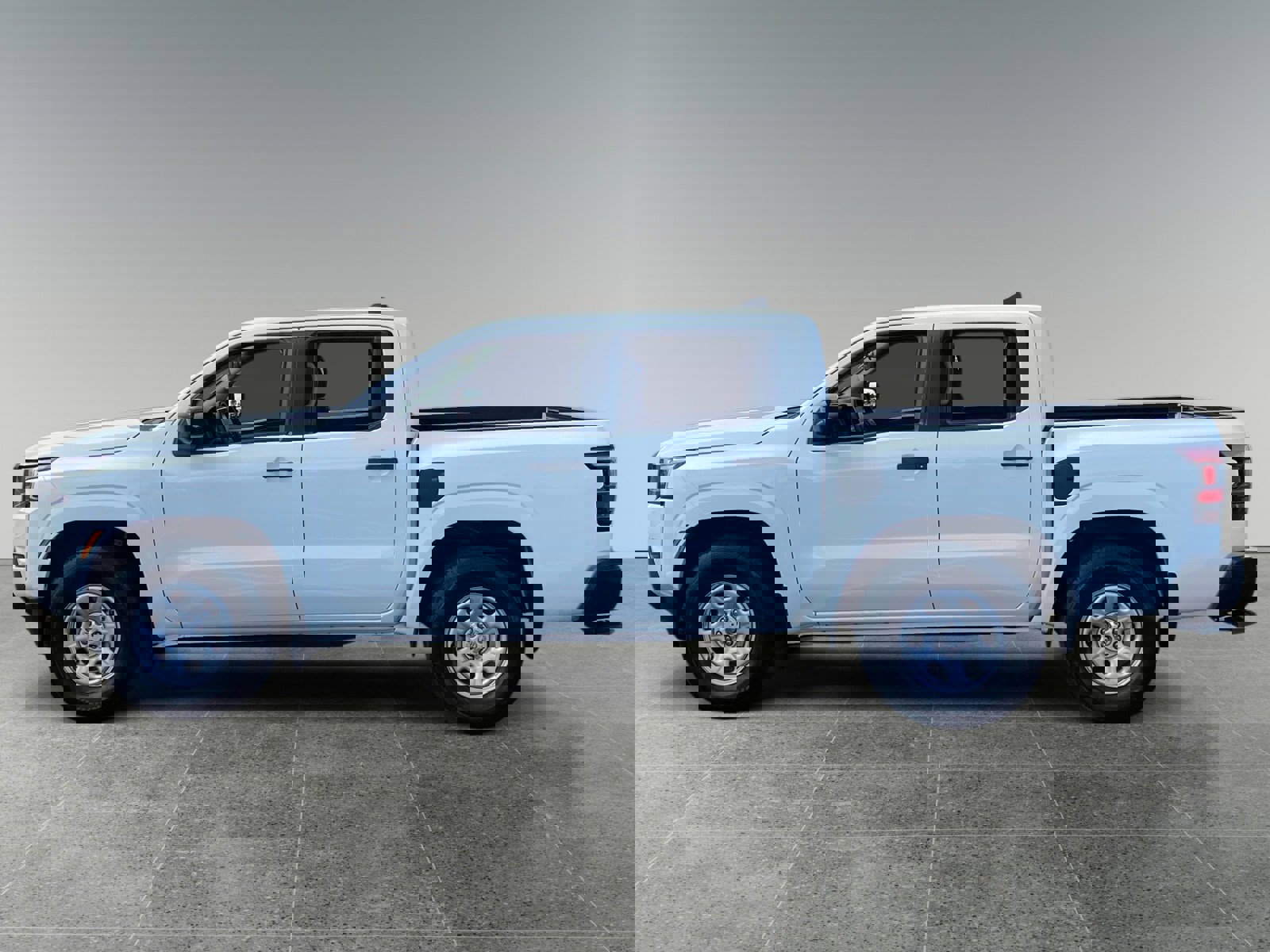 Used 2023 Nissan Frontier S RWD image 2