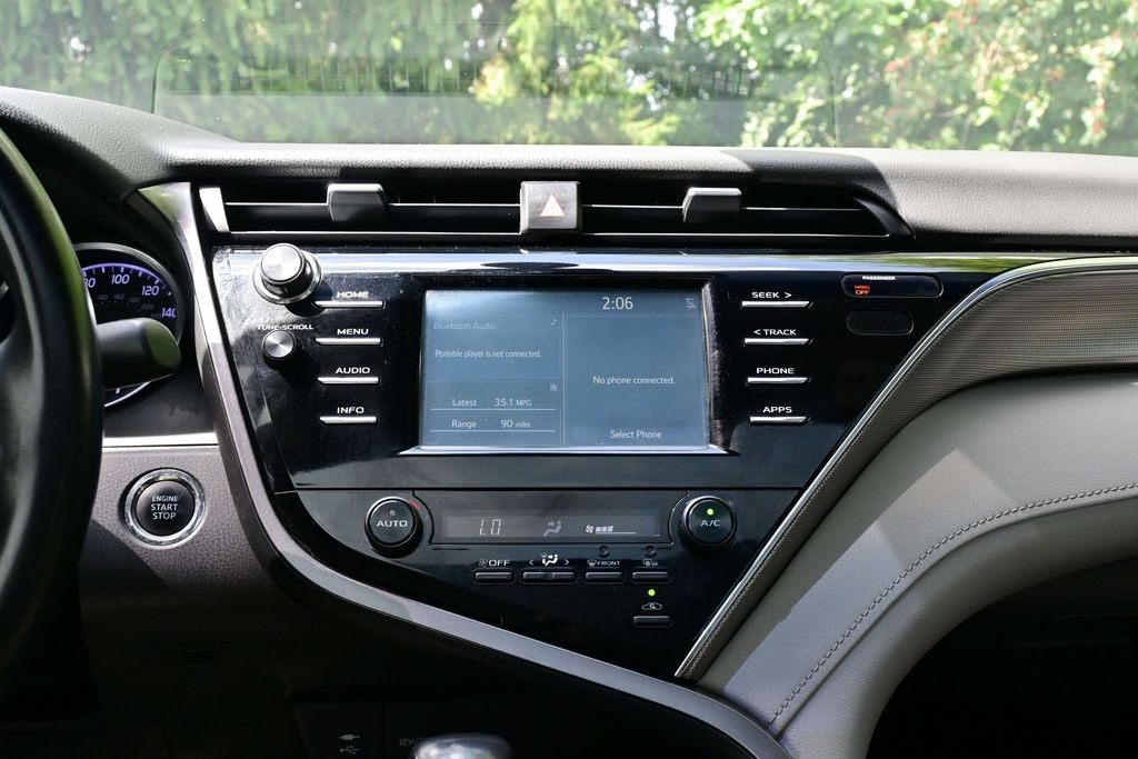 Used 2018 Toyota Camry SE w/ Moonroof Package FWD image 50