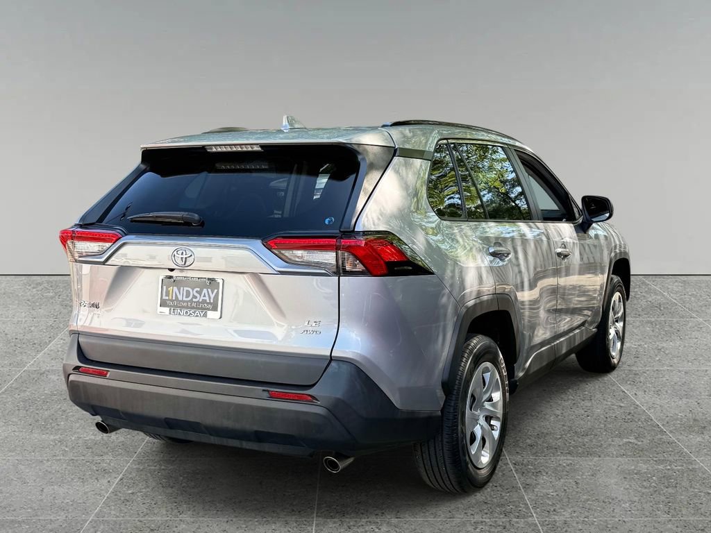 Used 2021 Toyota RAV4 LE AWD/4WD image 10