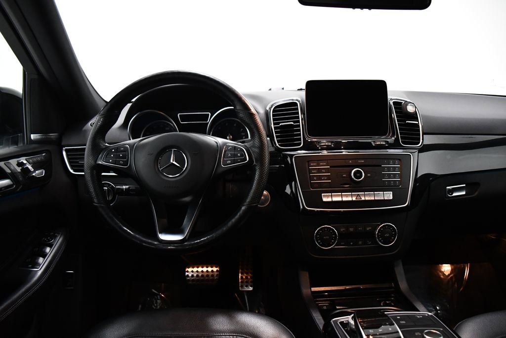 Used 2019 Mercedes-Benz GLE 400 4MATIC image 8