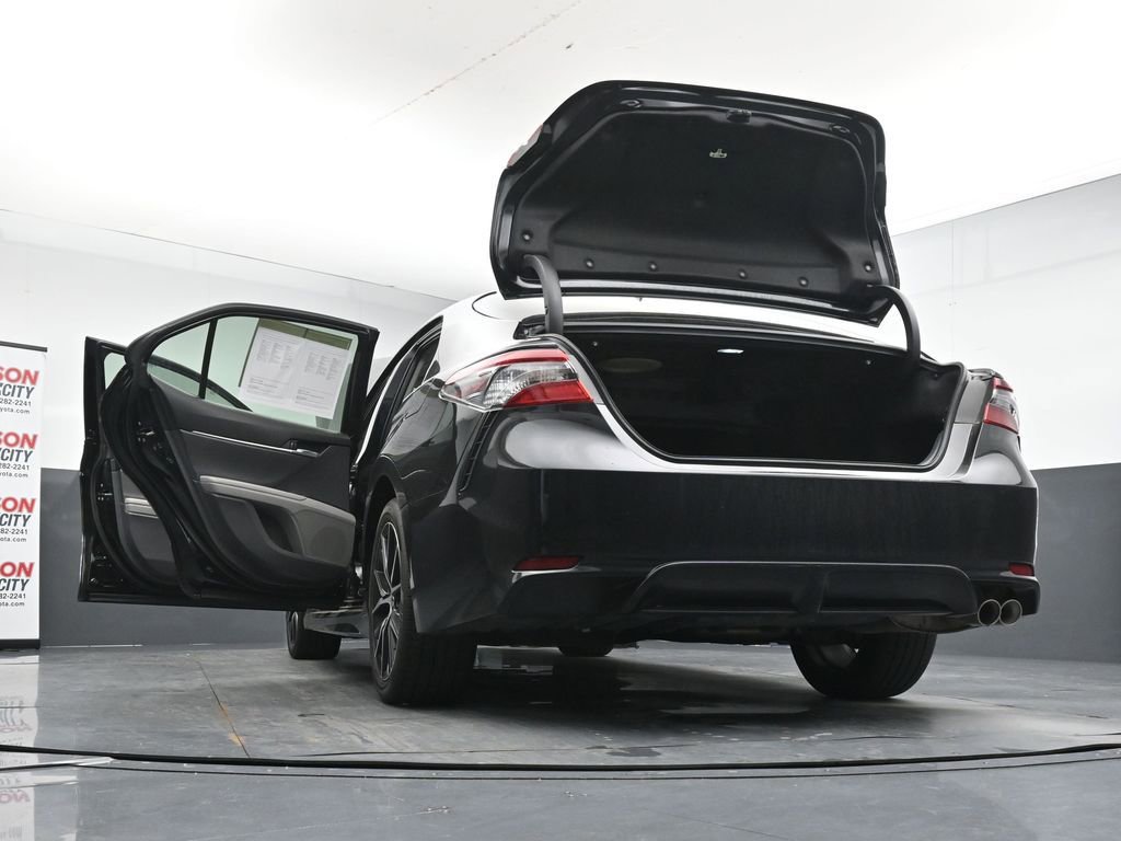 Used 2024 Toyota Camry SE FWD image 30