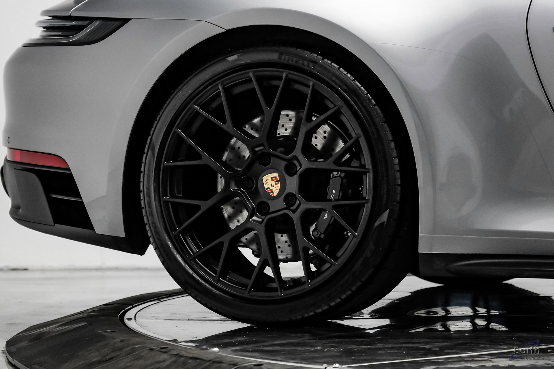 Used 2024 Porsche 911 Carrera GTS RWD image 92