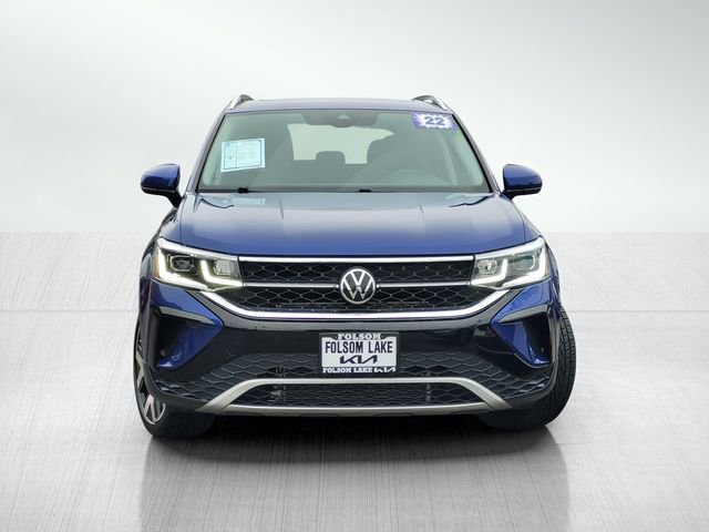 Used 2022 Volkswagen Taos SEL image 2