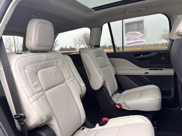 Used 2025 Lincoln Aviator Reserve w/ Illumination Package image 26