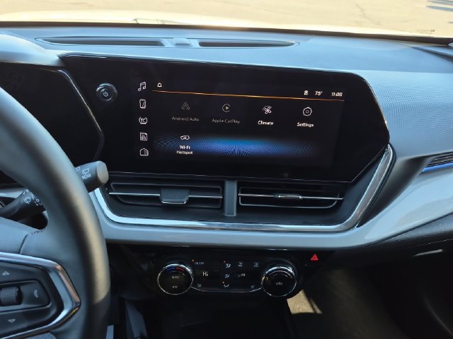 Certified 2025 Chevrolet Trax LT w/ Driver Confidence Package FWD image 20