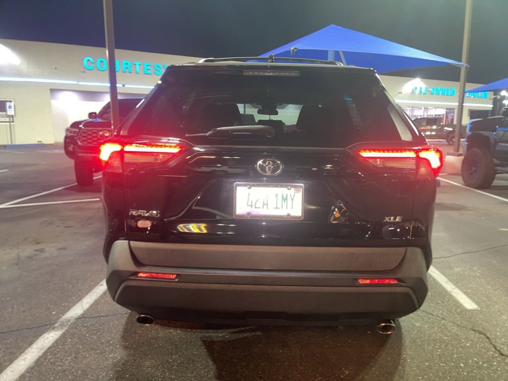 Used 2020 Toyota RAV4 XLE image 15