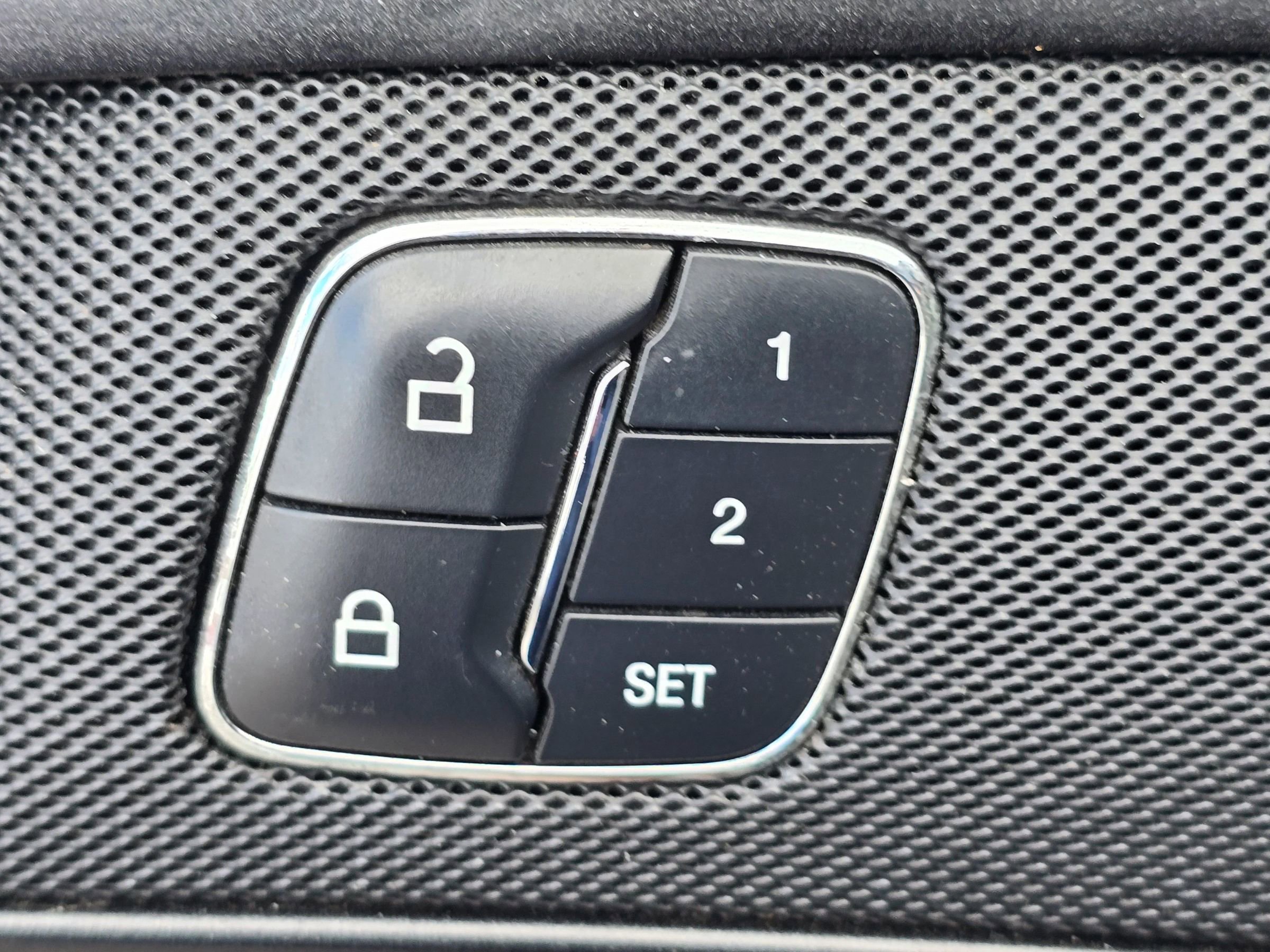 Used 2017 Ford Fusion Titanium image 13