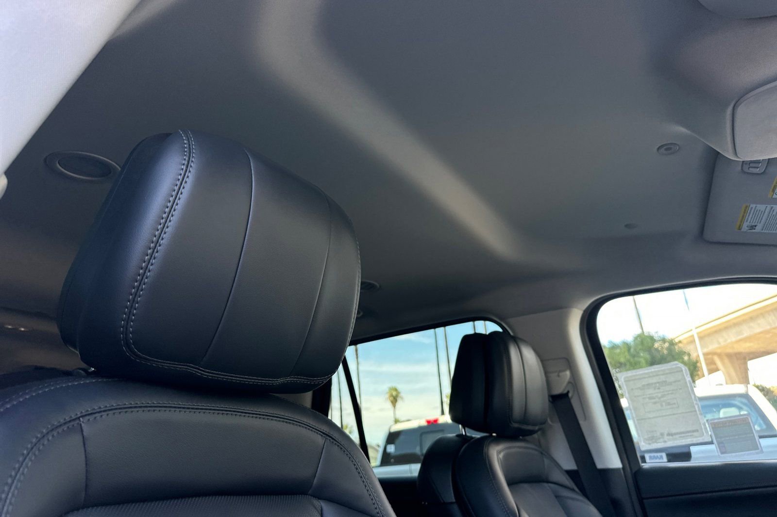 New 2026 Lincoln Navigator L Premier AWD/4WD image 17