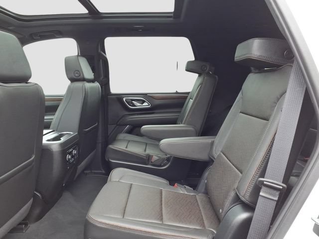 Used 2024 Chevrolet Tahoe High Country AWD/4WD image 10