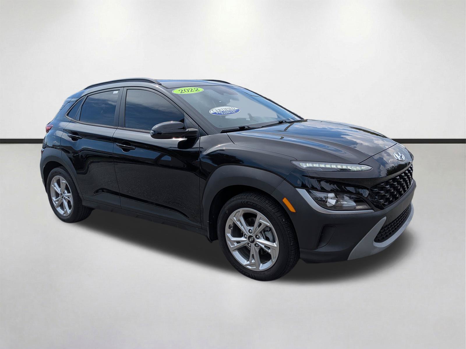 Used 2022 Hyundai Kona SEL FWD image 2