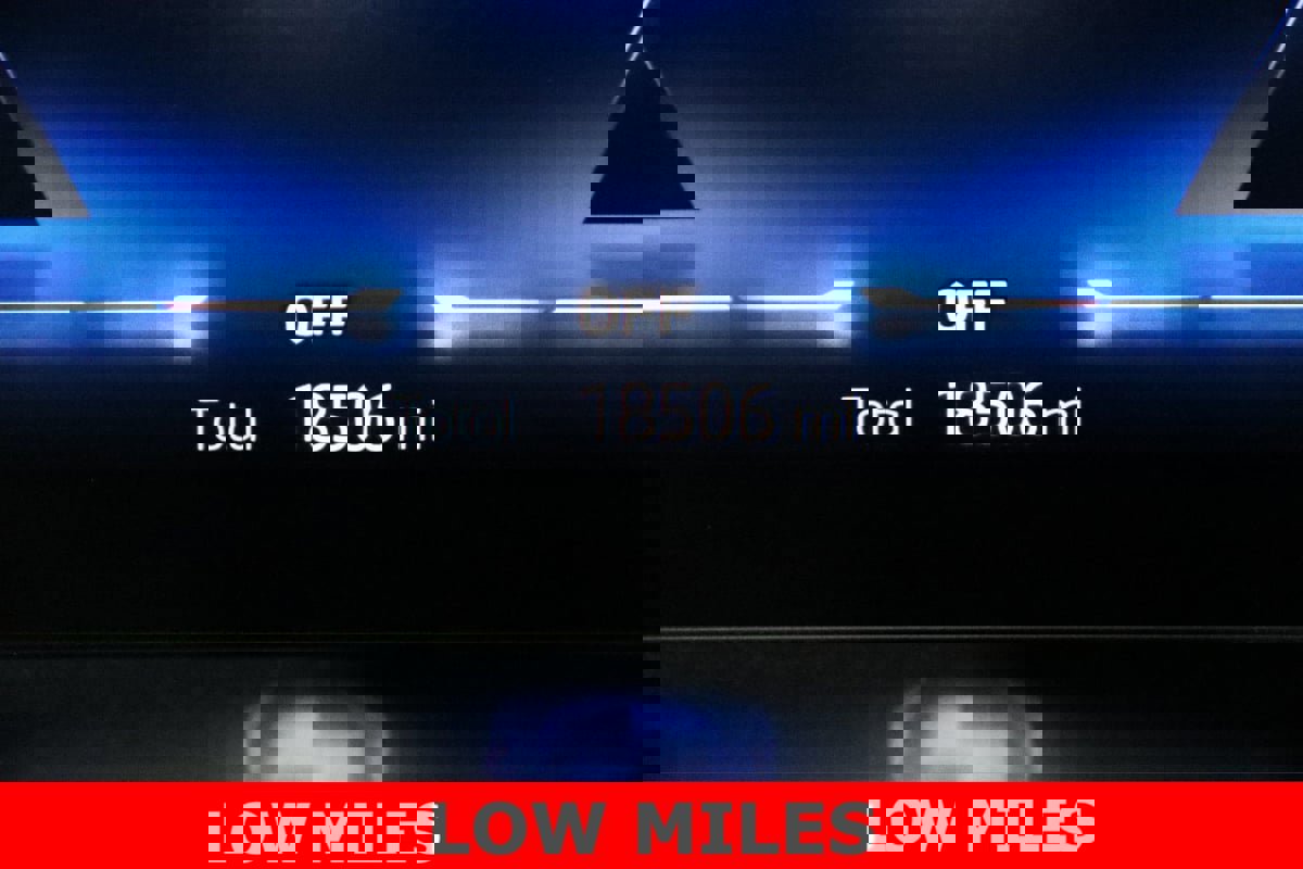 Used 2023 BMW 760i xDrive image 18