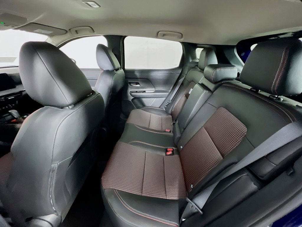 New 2026 Nissan Kicks SR AWD/4WD image 22