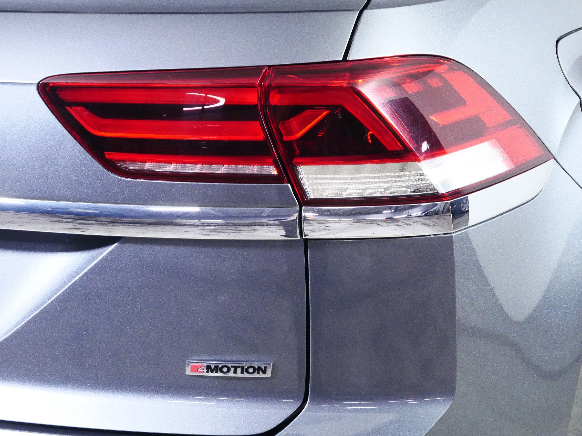 Certified 2020 Volkswagen Atlas Cross Sport SE image 17