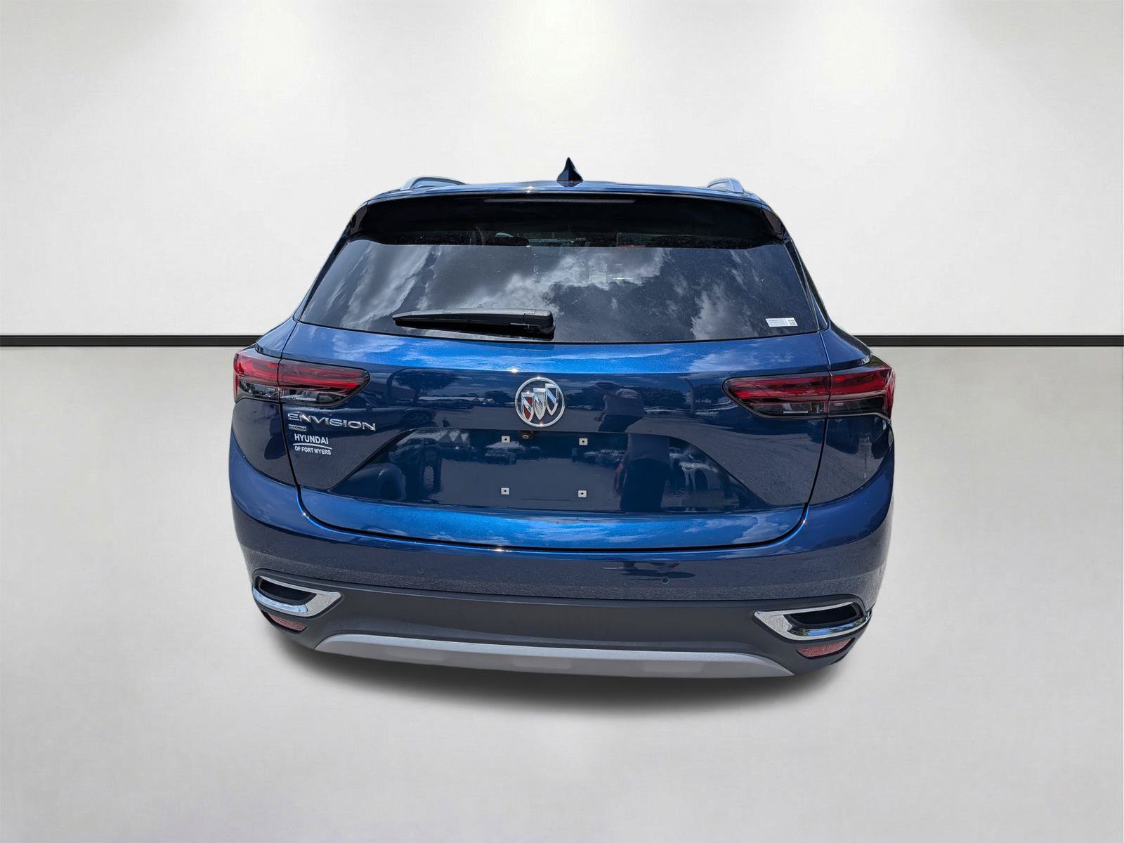 Used 2023 Buick Envision Essence AWD/4WD image 5