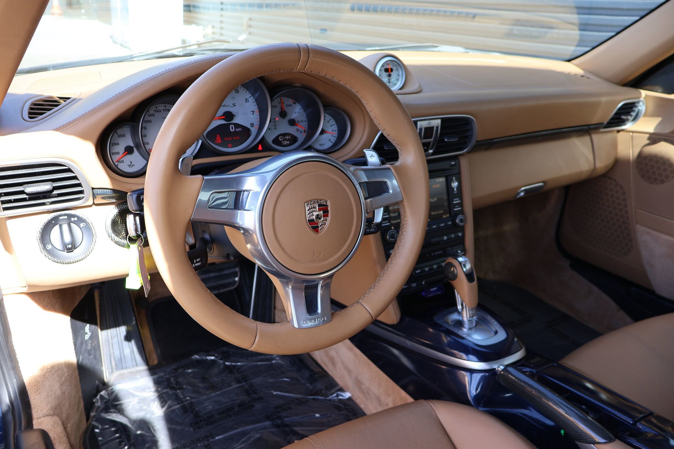 Used 2011 Porsche 911 Turbo S image 4