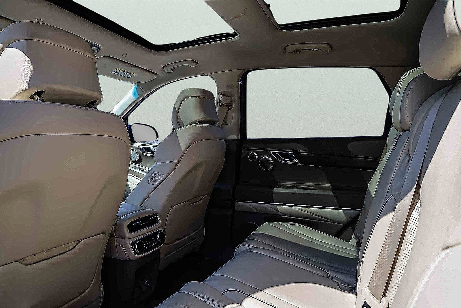 Used 2023 Genesis GV80 2.5T w/ Prestige Package image 23