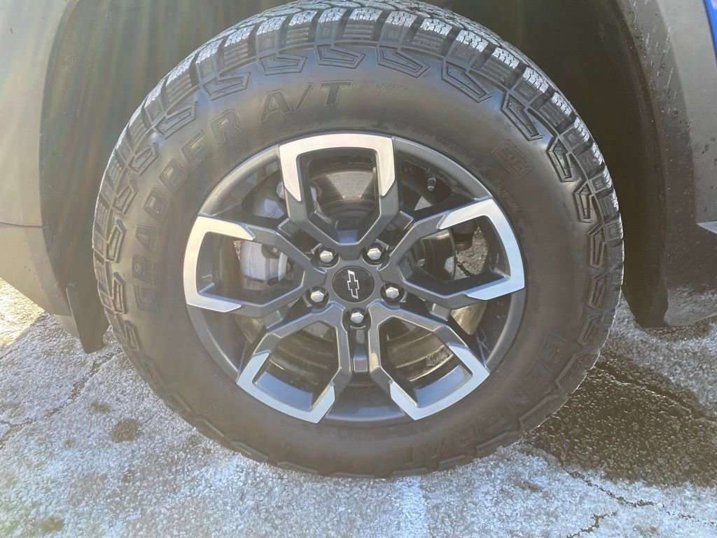 Used 2025 Chevrolet Equinox ACTIV w/ Safety and Technology Package image 26