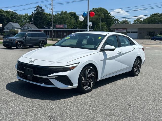 Used 2024 Hyundai Elantra SEL w/ Convenience Package image 7