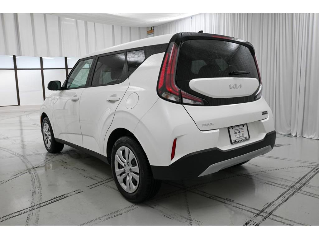 Used 2025 Kia Soul LX image 5