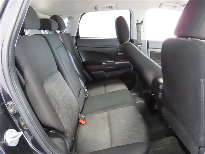 Used 2020 Mitsubishi Outlander Sport SE FWD image 28