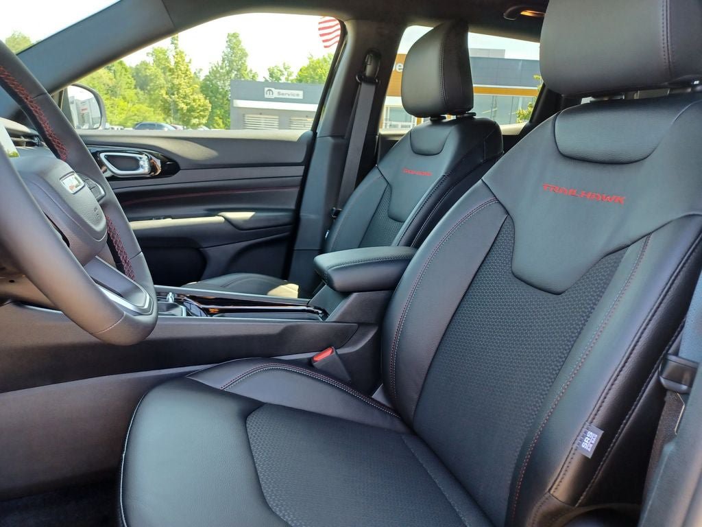 New 2026 Jeep Compass Trailhawk AWD/4WD image 9