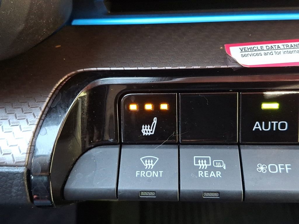 Used 2023 Toyota Prius XLE AWD/4WD image 24