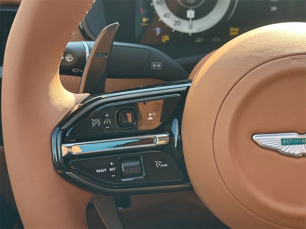 New 2026 Aston Martin DBX 707 image 8