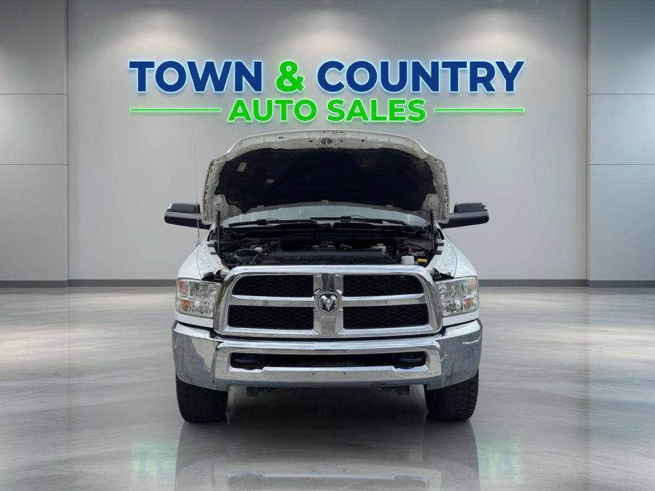 Used 2013 RAM 2500 Tradesman w/ Chrome Appearance Group AWD/4WD image 9