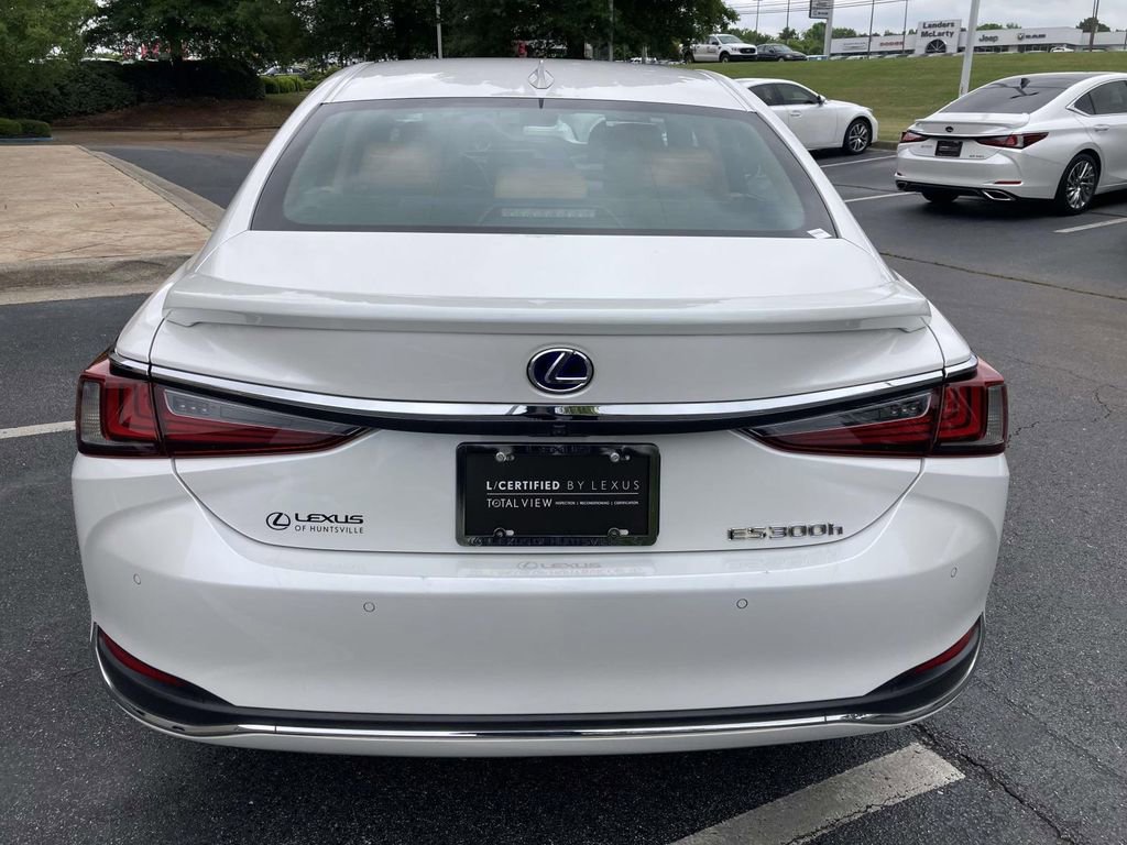 Used 2022 Lexus ES 300h w/ Premium Package FWD image 3