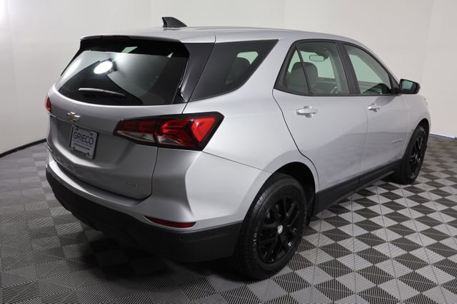 Used 2022 Chevrolet Equinox LS image 8