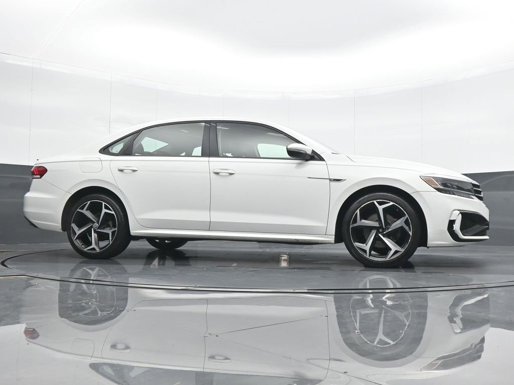 Used 2020 Volkswagen Passat 2.0T R-Line image 22