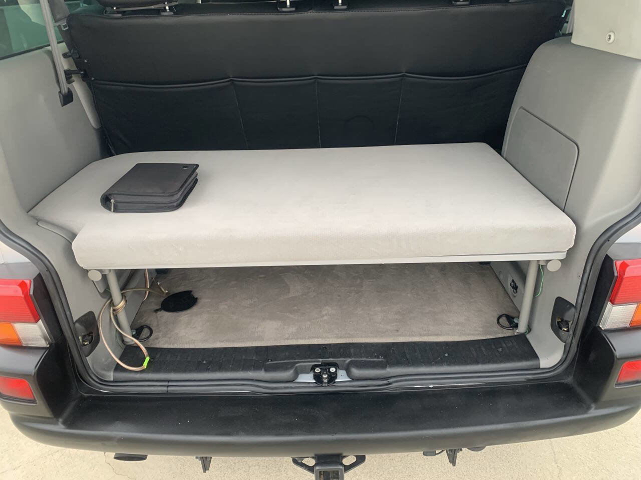 Used 2003 Volkswagen Eurovan MV FWD image 23