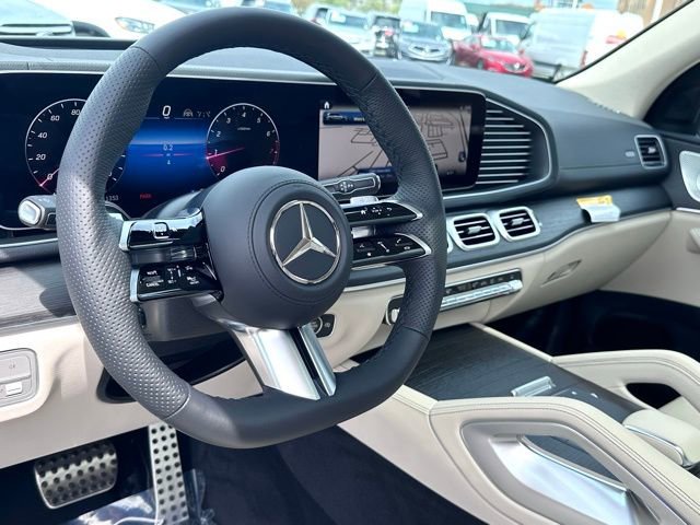New 2026 Mercedes-Benz GLS 580 4MATIC image 17