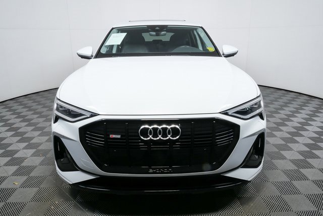 Used 2021 Audi e-tron Premium Plus w/ Premium Plus Package image 34