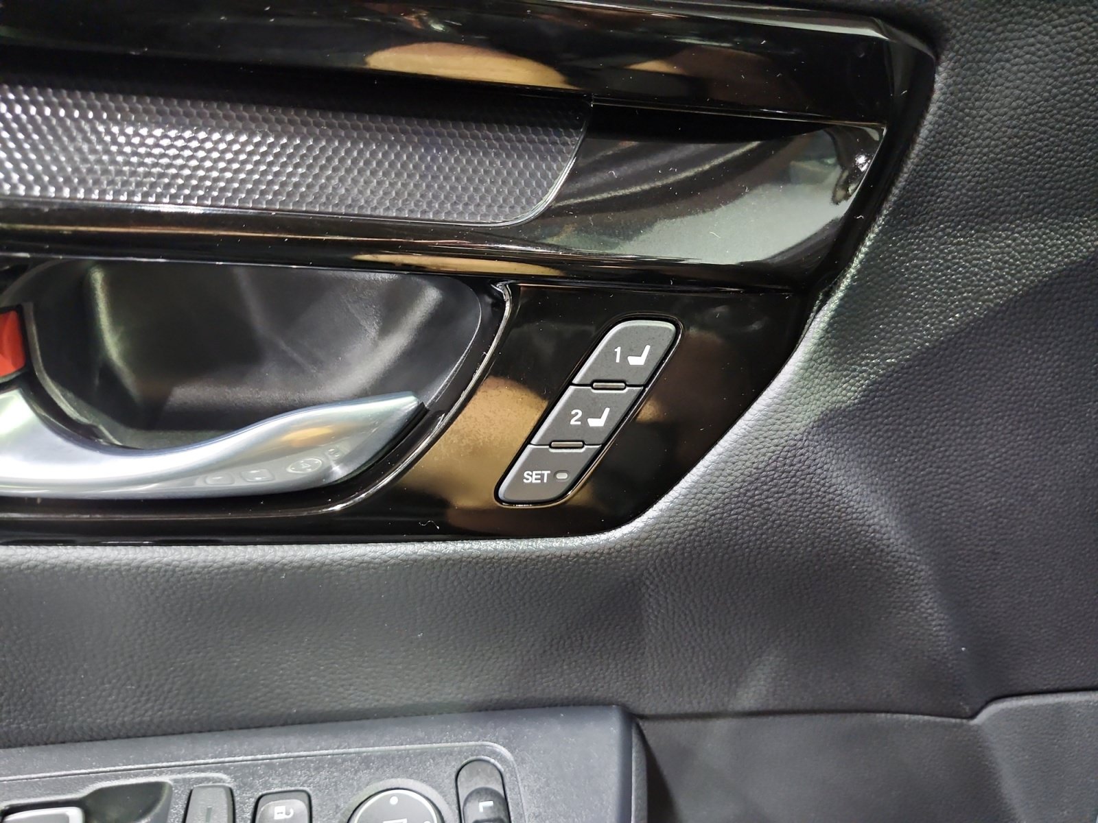 Used 2026 Honda CR-V EX-L image 17