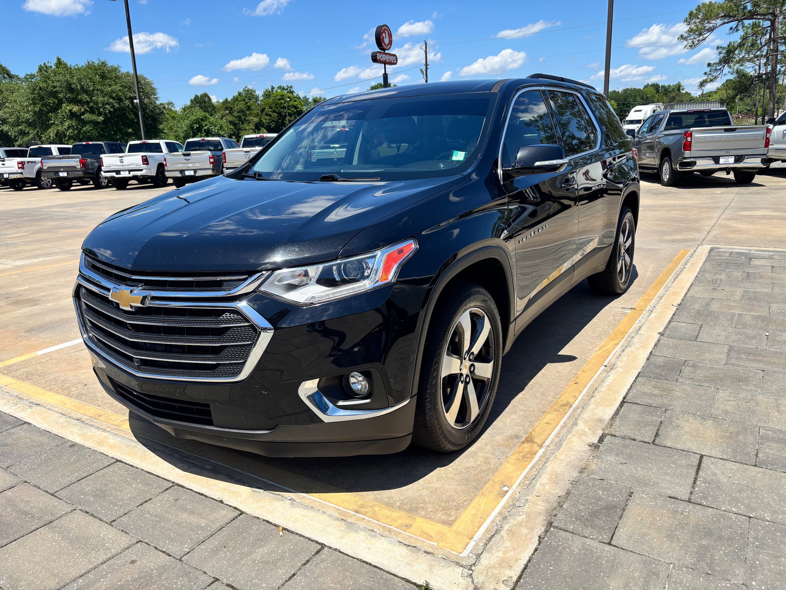 Used 2020 Chevrolet Traverse LT w/ LT Premium Package