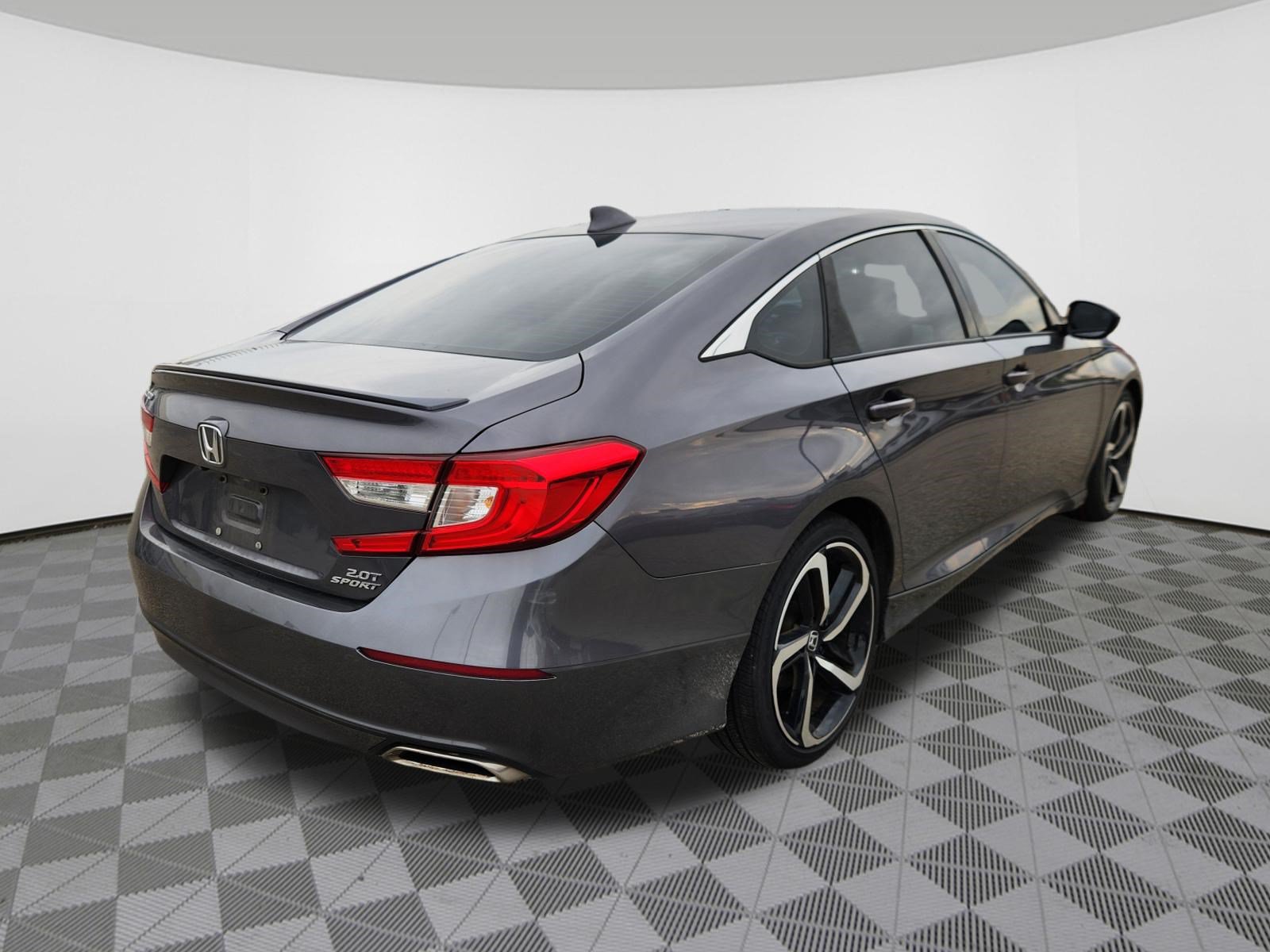 Used 2019 Honda Accord Sport image 4